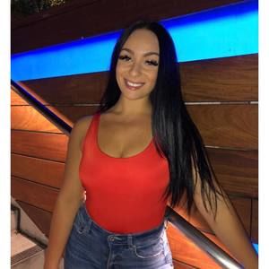 Meet your Posher, Kayla